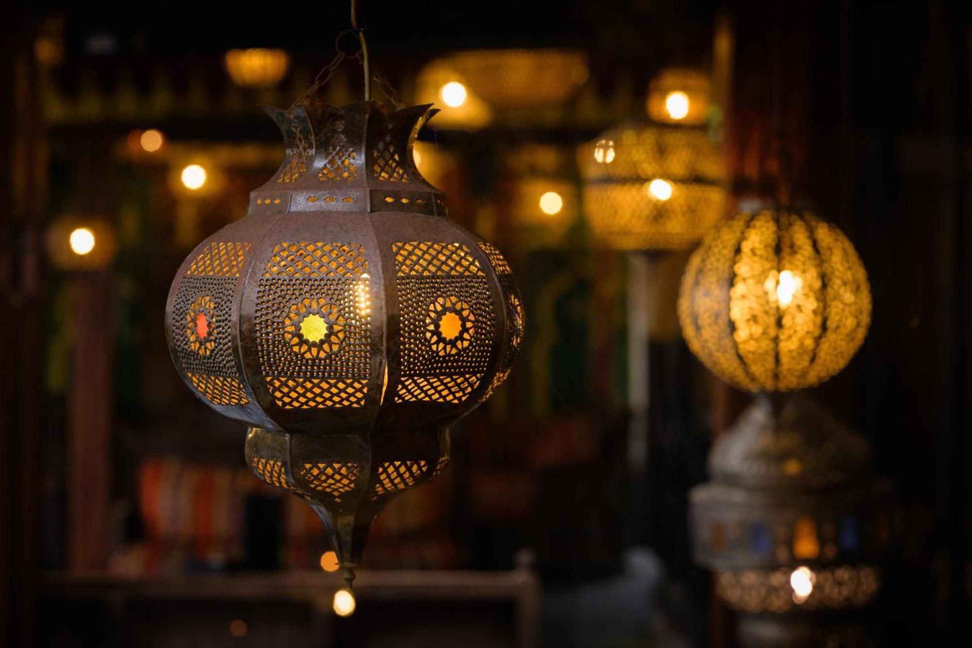 Готель Crazy Bear Біконсфілд Екстер'єр фото A Moroccan lantern