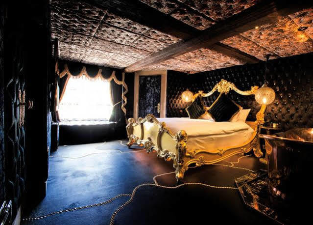 Готель Crazy Bear Біконсфілд Екстер'єр фото The Gold Room
